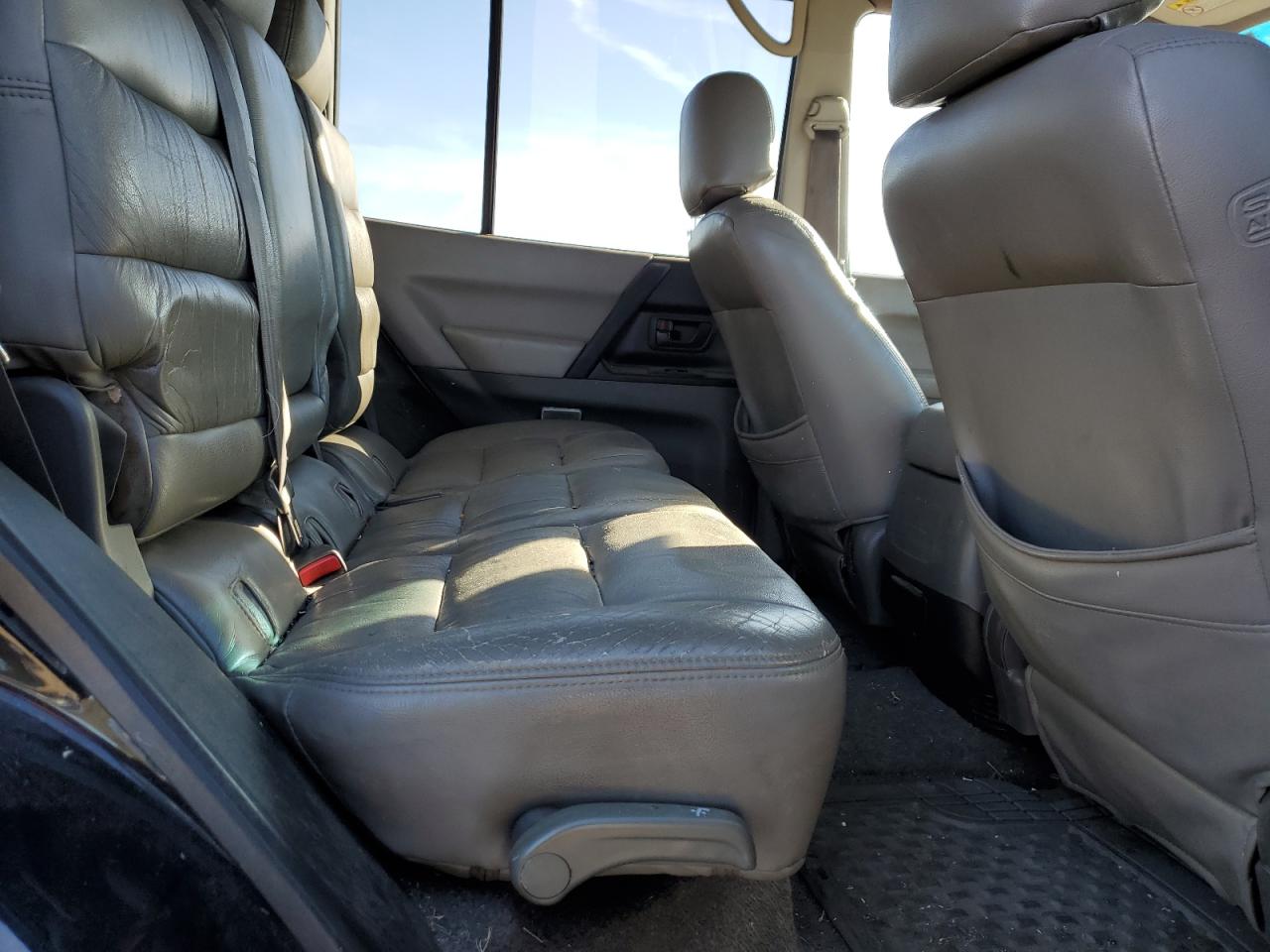 2002 Mitsubishi Montero Xls VIN: JA4MW31R62J009890 Lot: 43887854