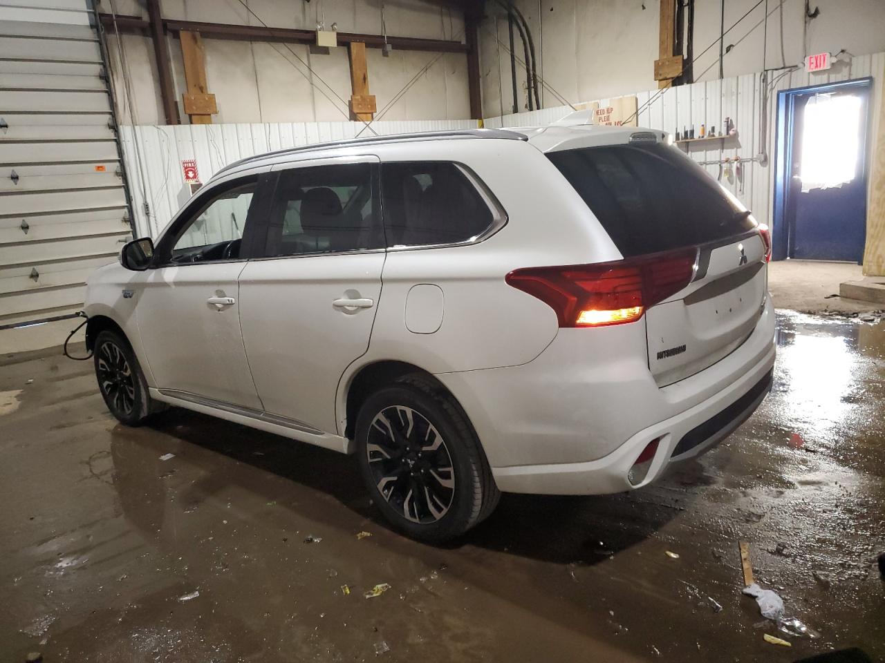 JA4J24A58JZ031665 2018 Mitsubishi Outlander Se