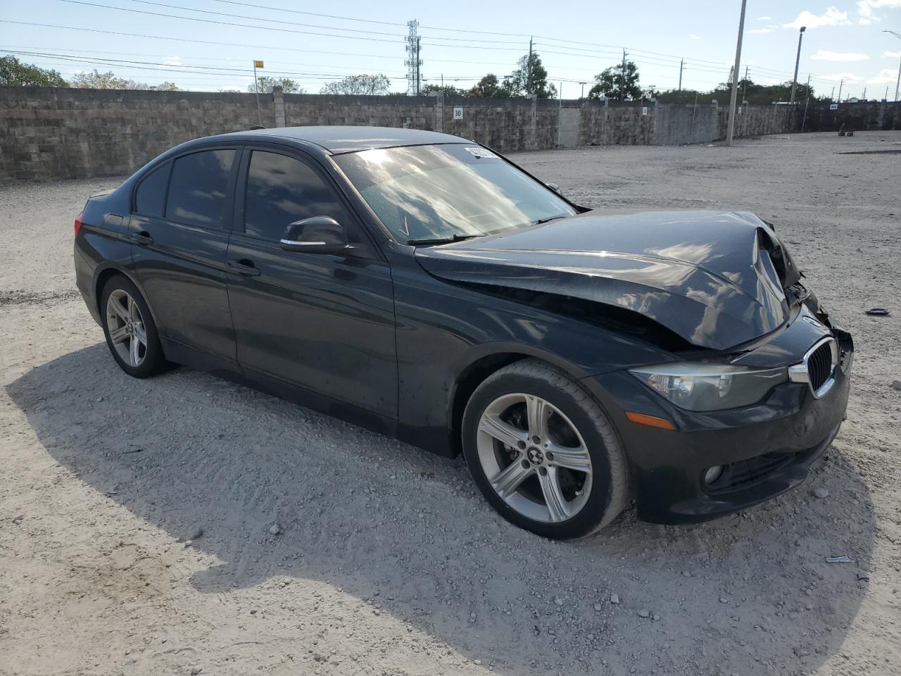 2015 BMW 320 I VIN: WBA3B1C52F5A06060 Lot: 40207704