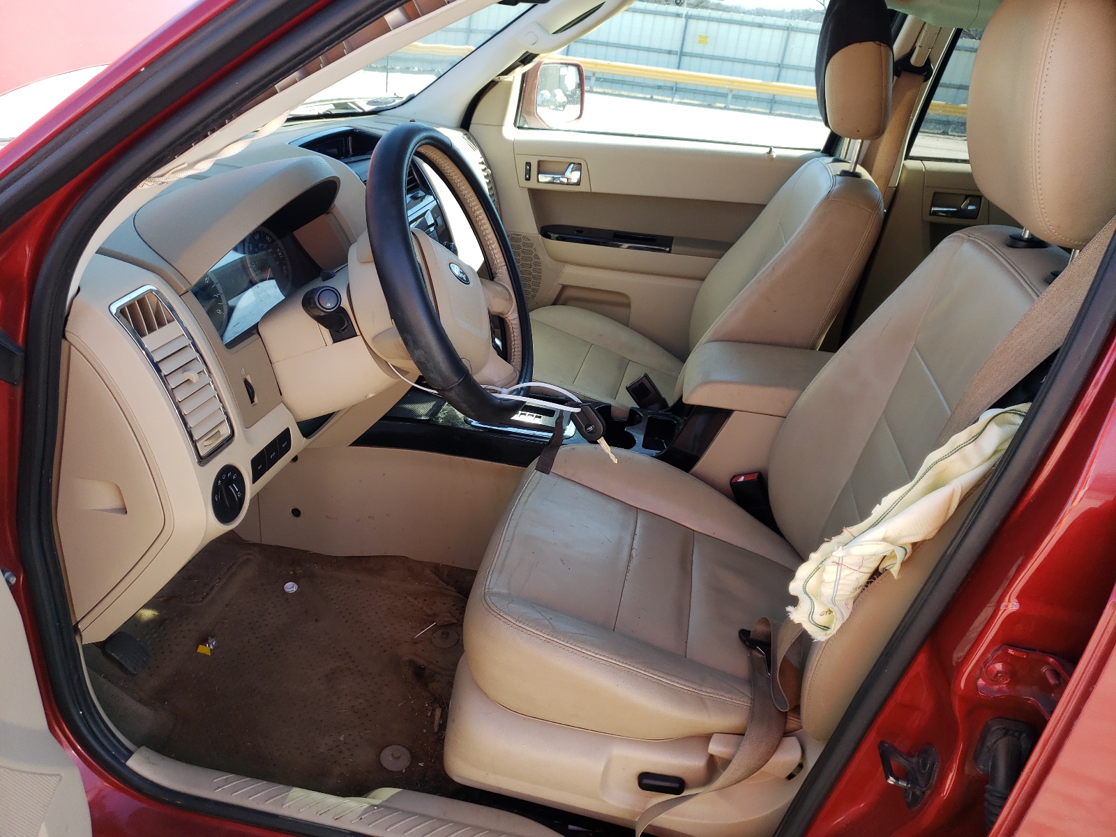 1FMCU0E77BKC29186 2011 Ford Escape Limited