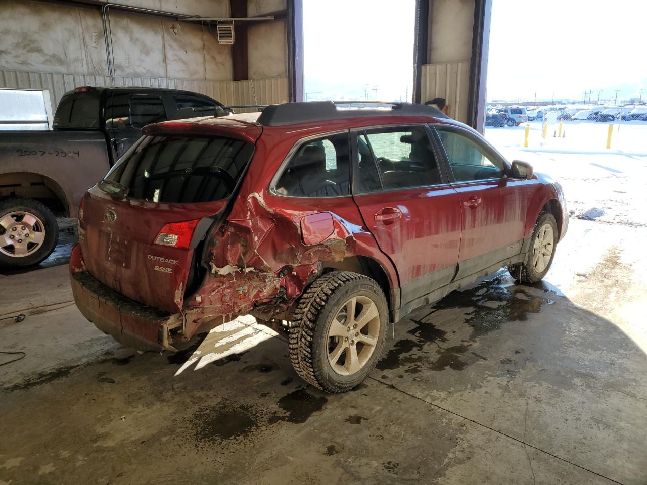 2014 Subaru Outback 2.5I Premium VIN: 4S4BRBCC8E3208208 Lot: 43266844