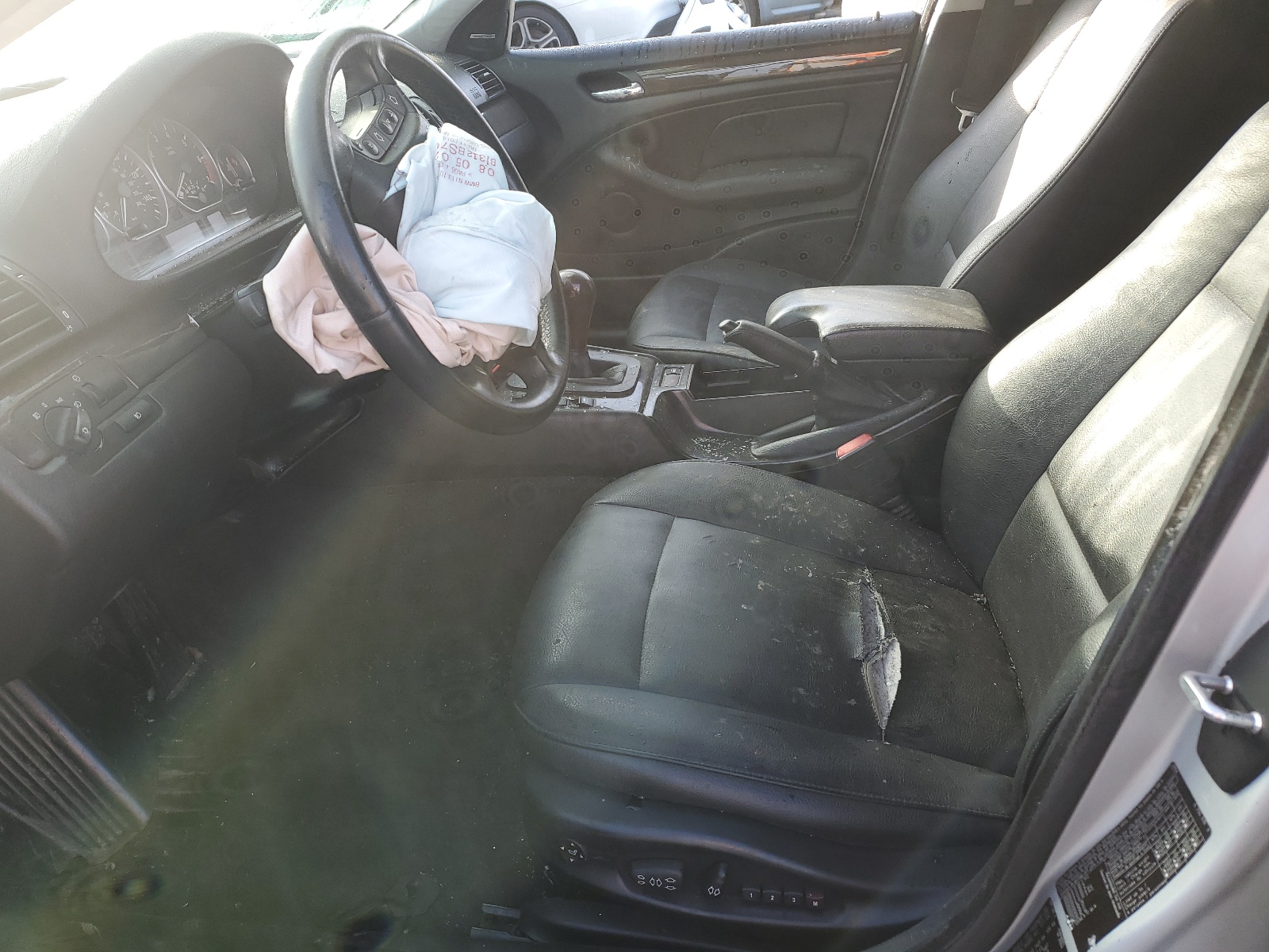 WBAEV53462KM23284 2002 BMW 330 I