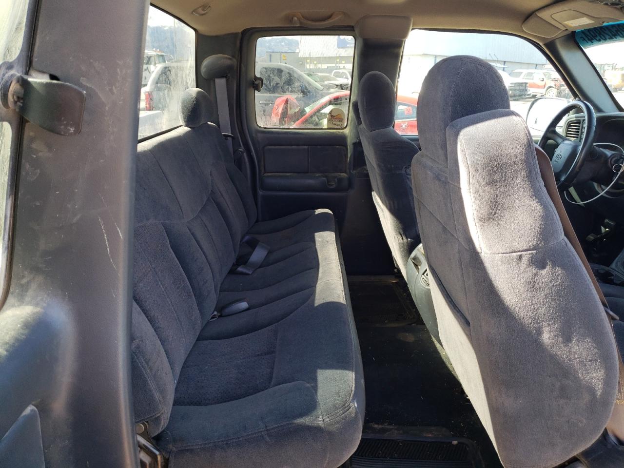2000 Chevrolet Silverado K1500 VIN: 2GCEK19T3Y1313241 Lot: 42642894