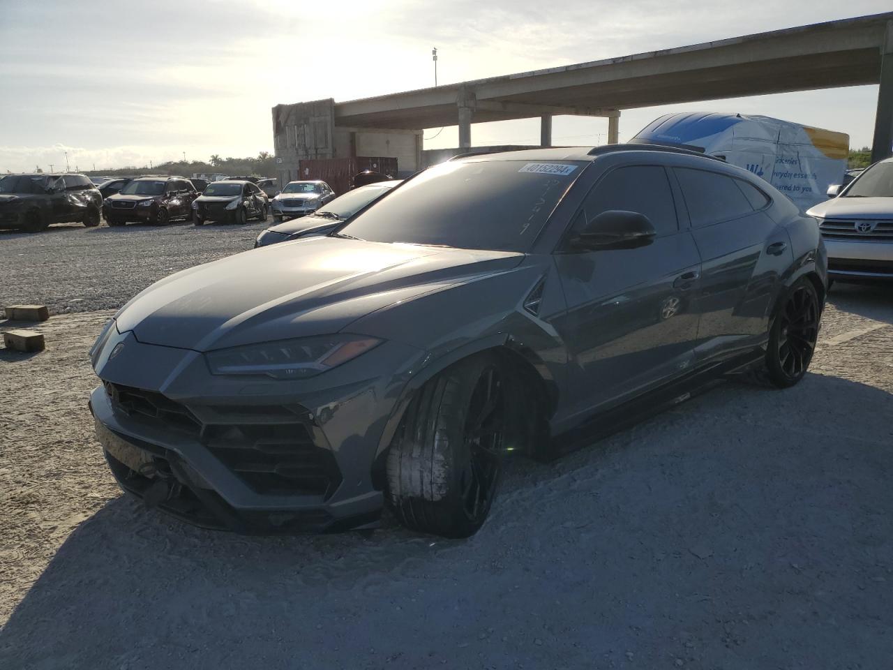 2022 Lamborghini Urus VIN: ZPBUA1ZL8NLA16768 Lot: 40152294