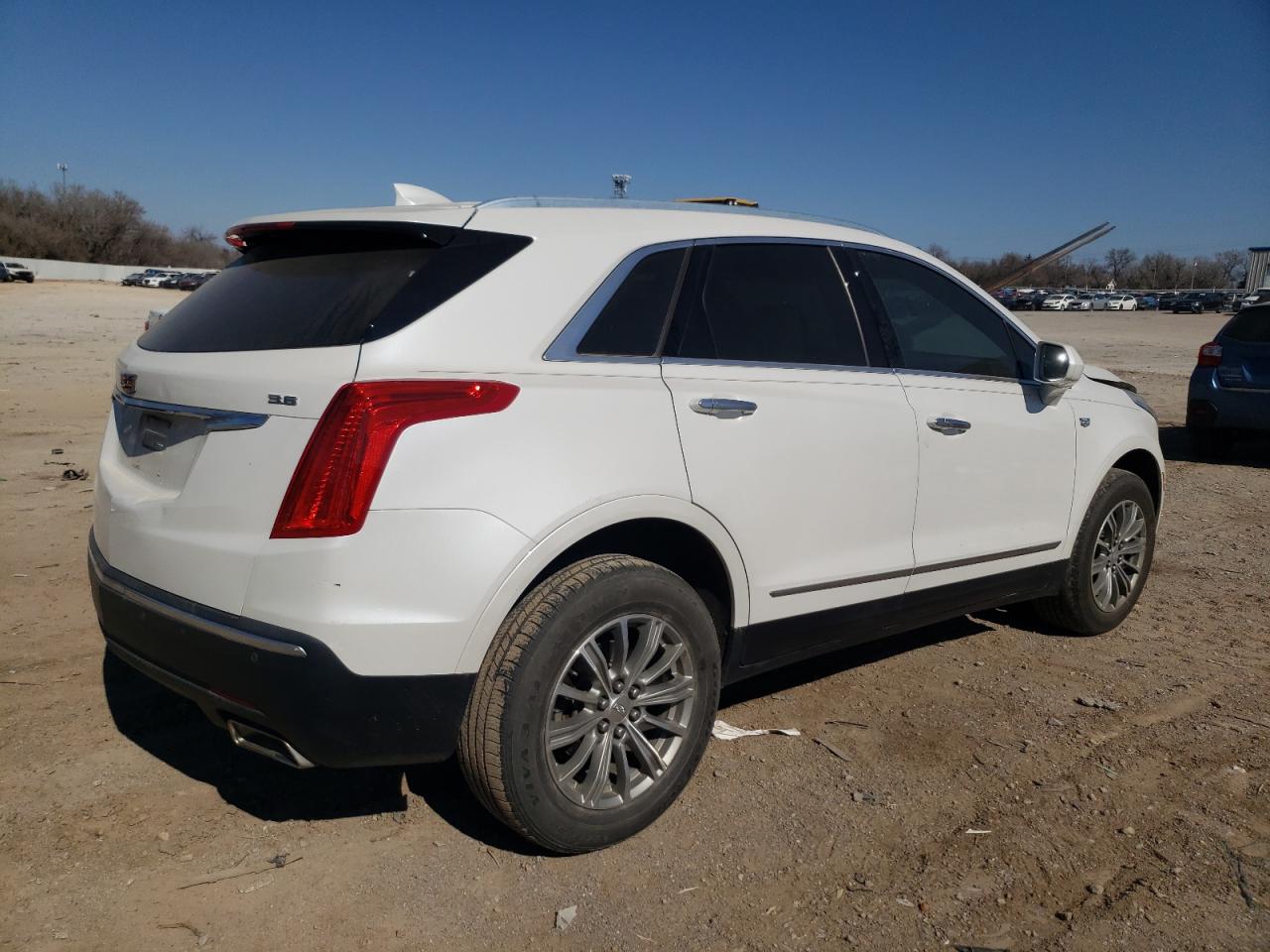 2017 Cadillac Xt5 Luxury VIN: 1GYKNBRS2HZ246687 Lot: 43407044