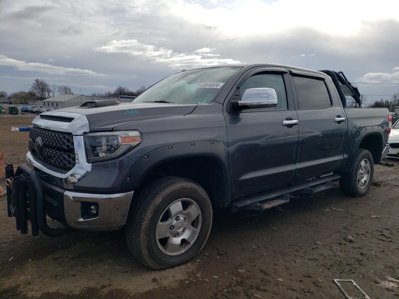 2018 Toyota Tundra Crewmax Sr5 VIN: 5TFDY5F16JX743455 Lot: 43844824