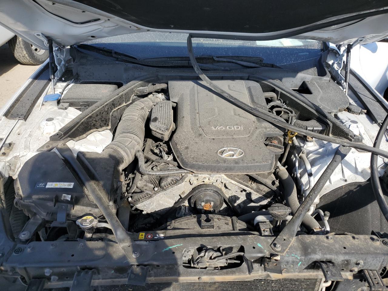 KMHGN4JE9FU099044 2015 Hyundai Genesis 3.8L