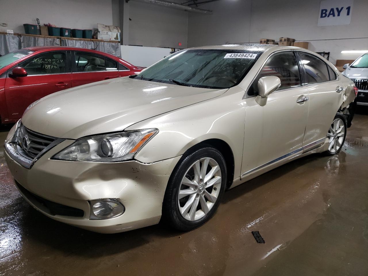 2011 Lexus ES - Image 1