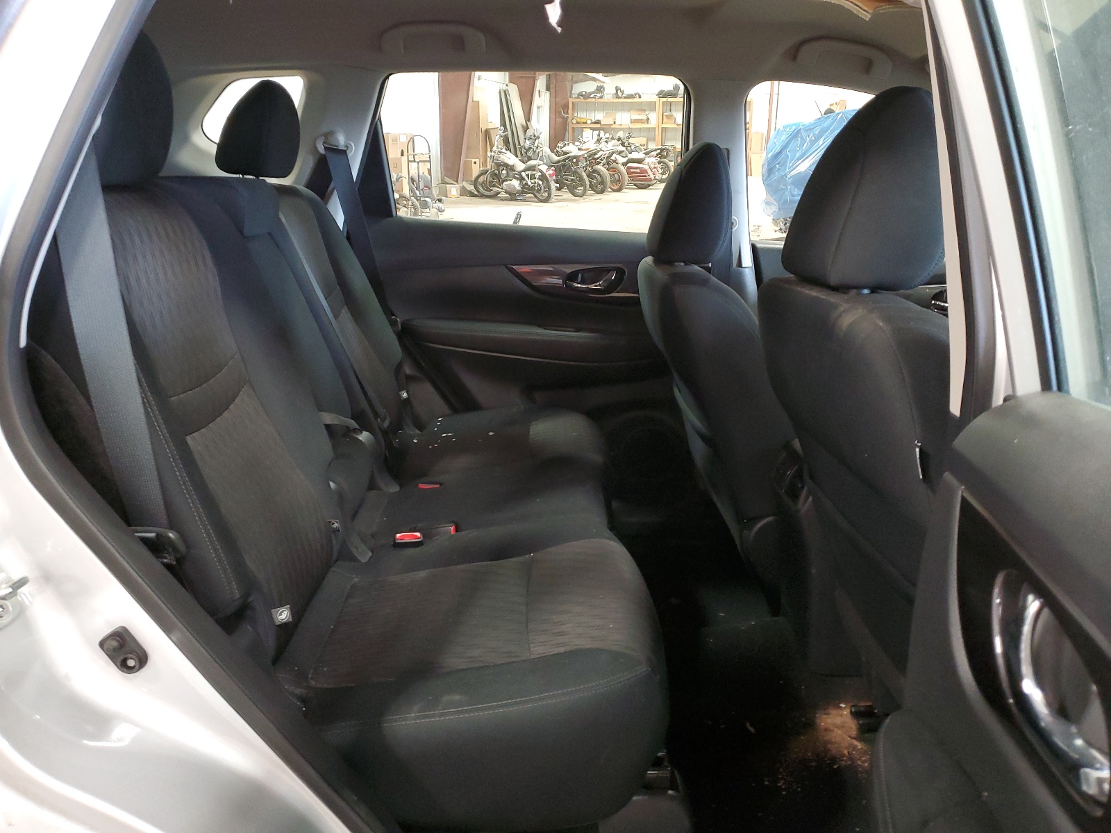 5N1AT2MV3JC830304 2018 Nissan Rogue S