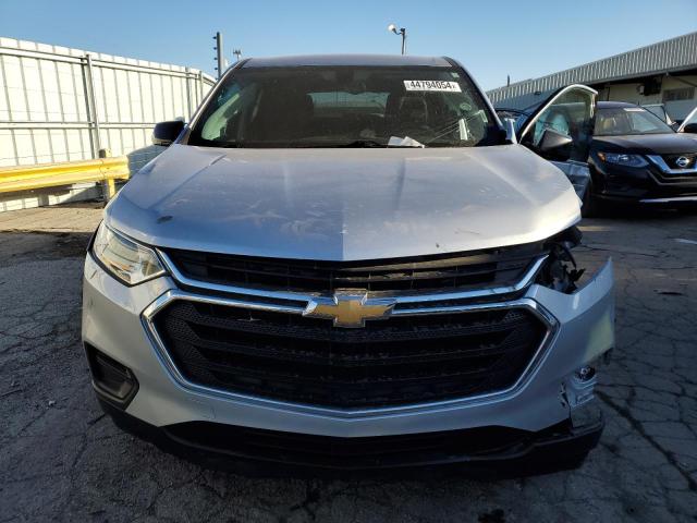  CHEVROLET TRAVERSE 2018 Srebrny