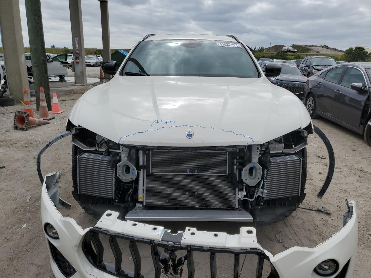 ZN661XUA7NX387629 2022 Maserati Levante Base