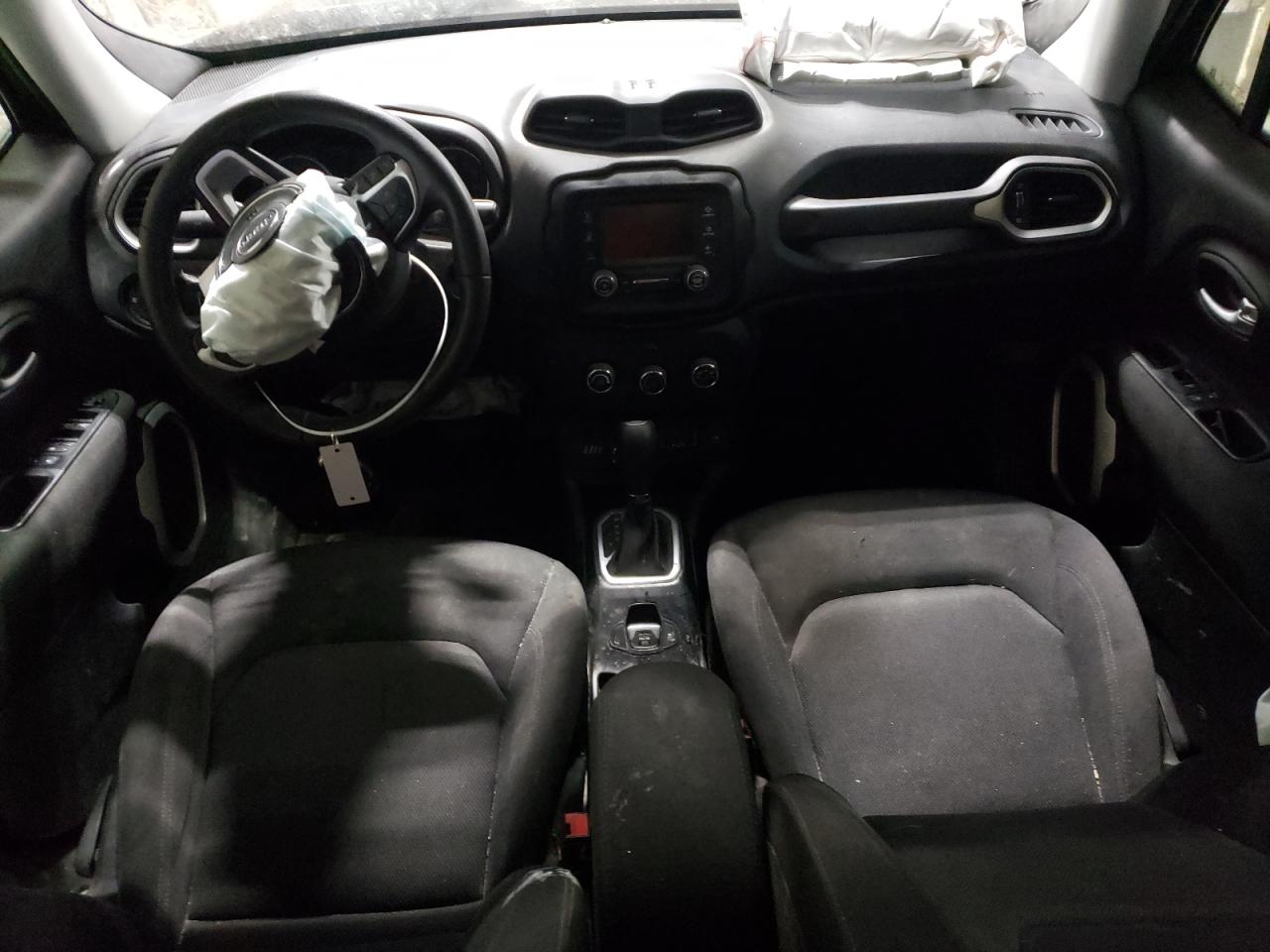 2020 Jeep Renegade - Image 8