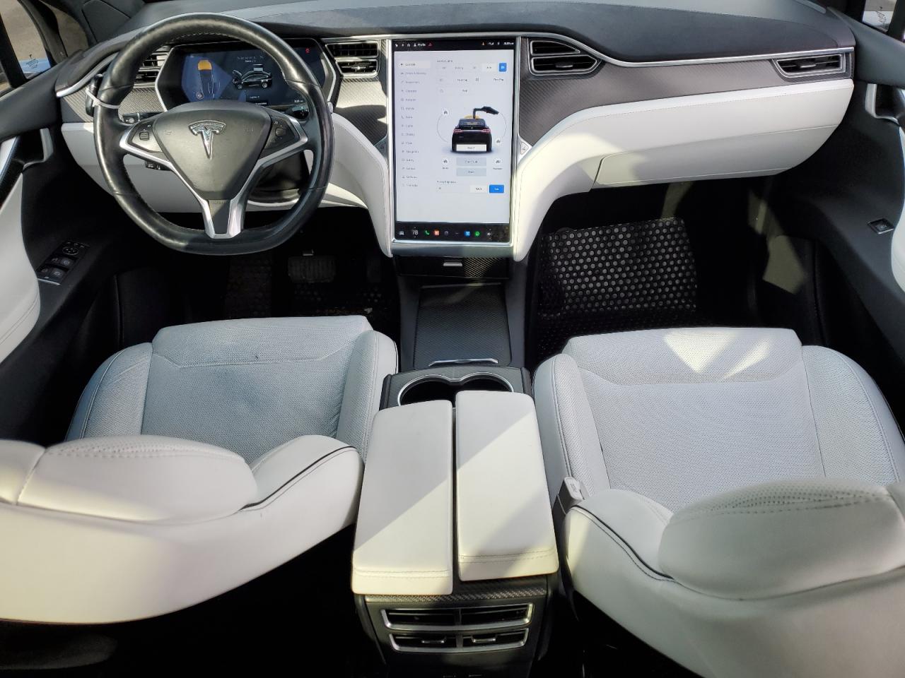 5YJXCBE28GF003459 2016 Tesla Model X