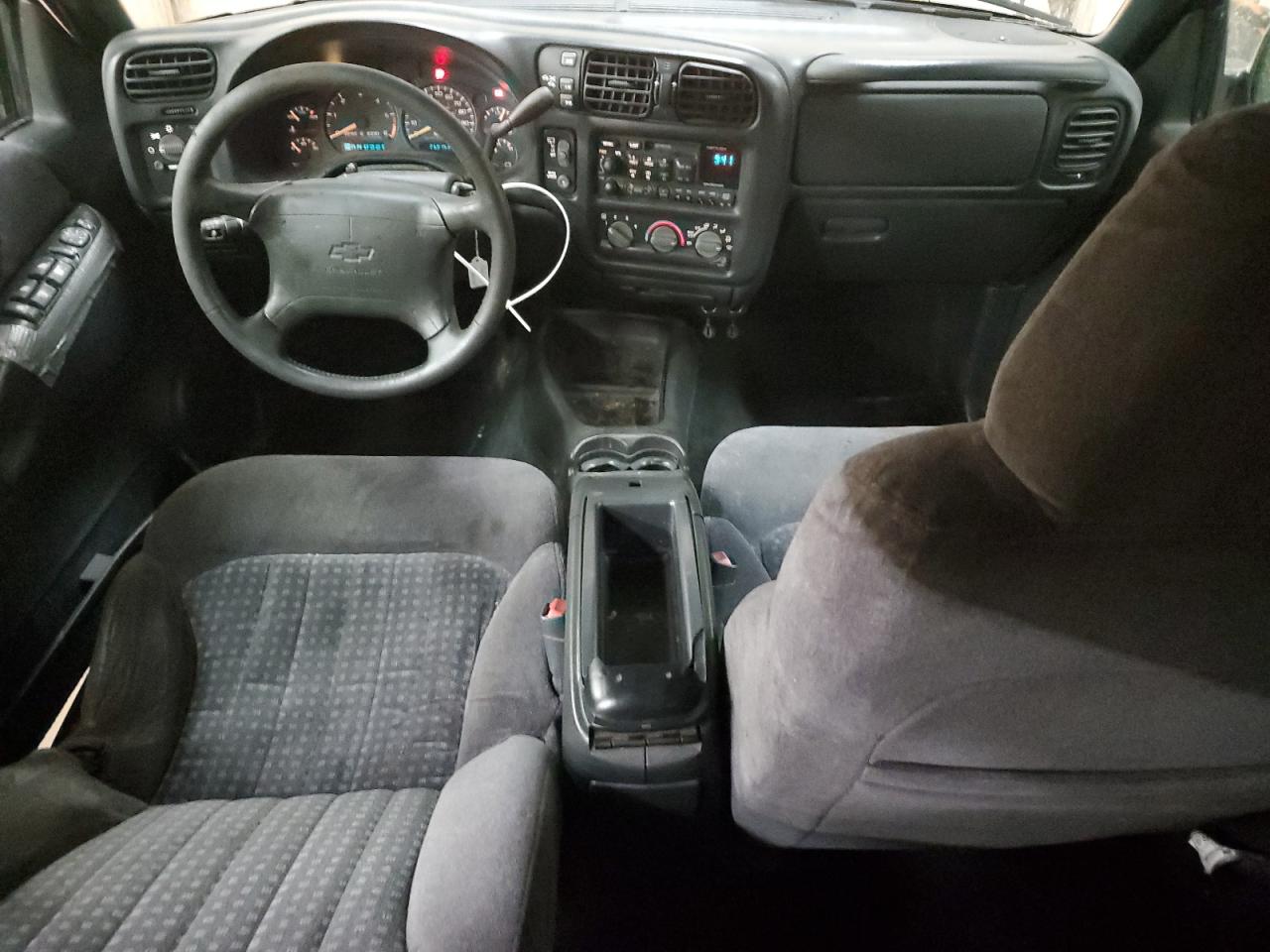 1998 Chevrolet Blazer VIN: 1GNDT13W7W2155390 Lot: 44710654