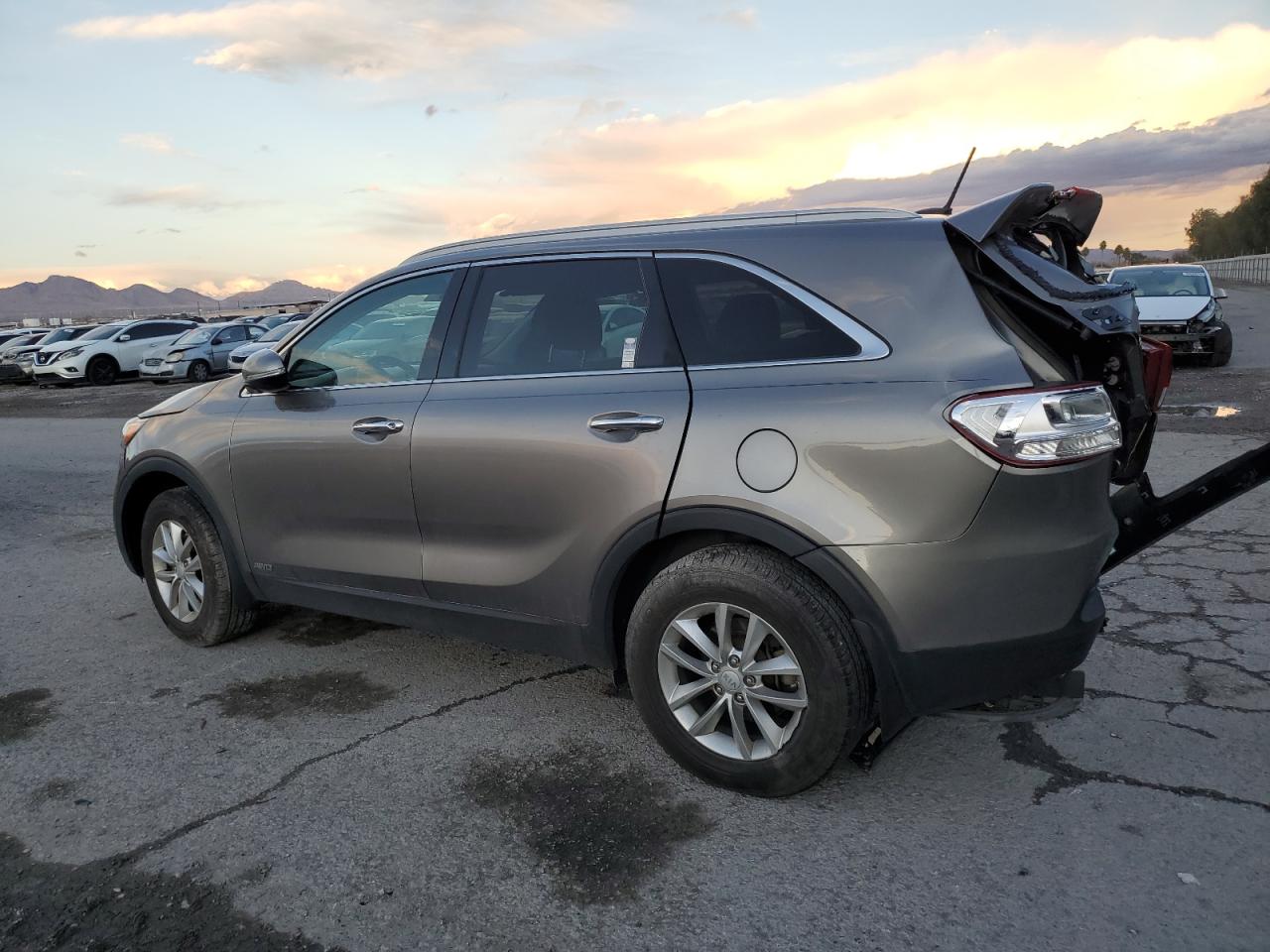 VIN 5XYPGDA37GG148726 2016 KIA SORENTO no.2