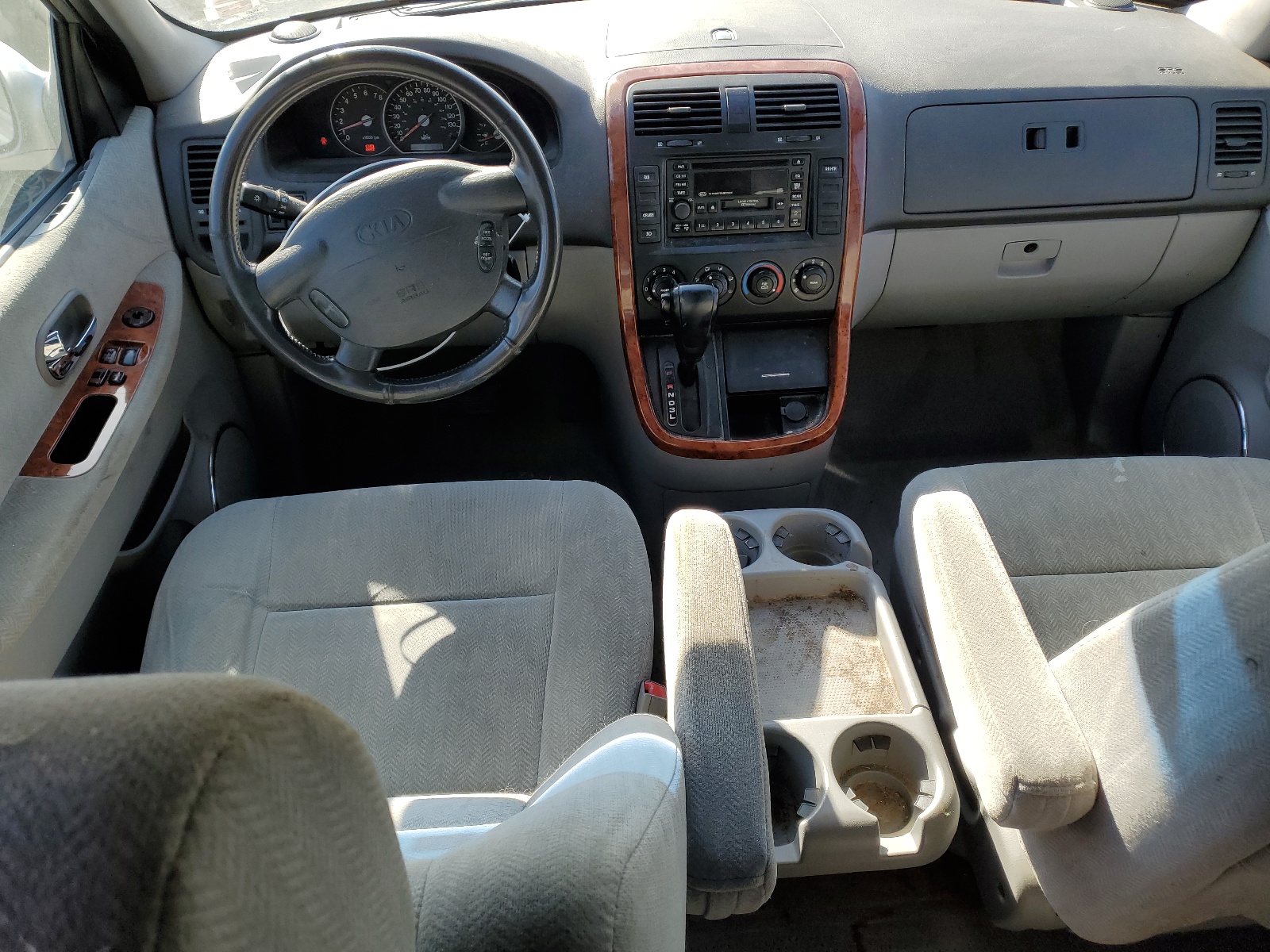 KNDUP132056721777 2005 Kia Sedona Ex