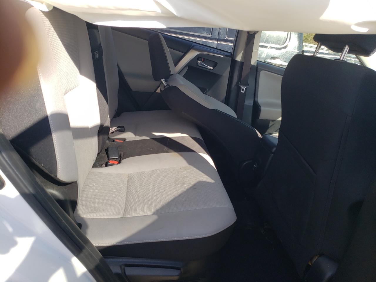 2017 Toyota Rav4 Hv Le VIN: JTMRJREV0HD068512 Lot: 43951004