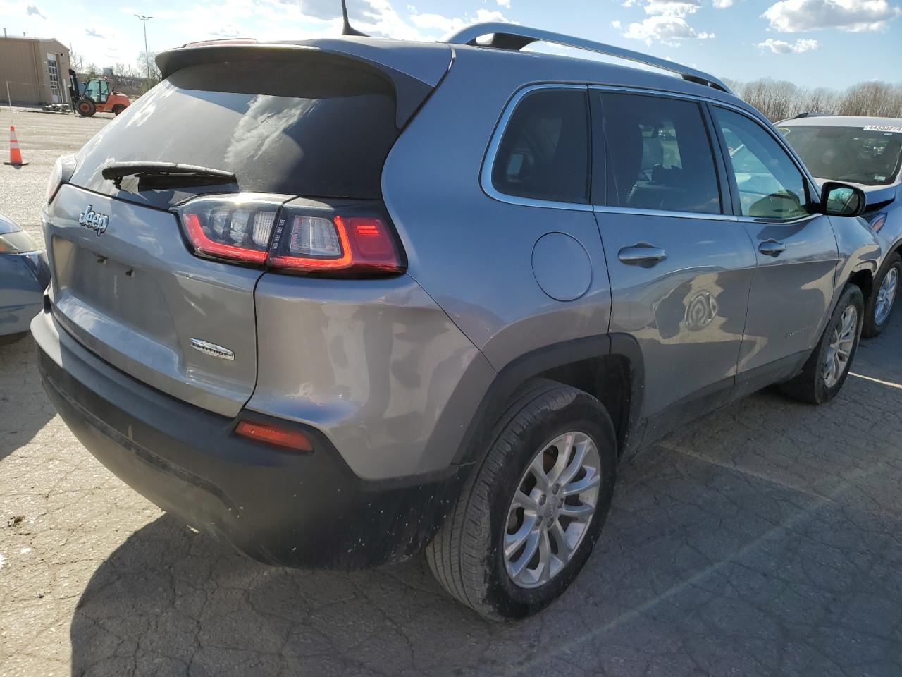 2019 Jeep Cherokee Latitude VIN: 1C4PJLCB9KD466533 Lot: 44282014