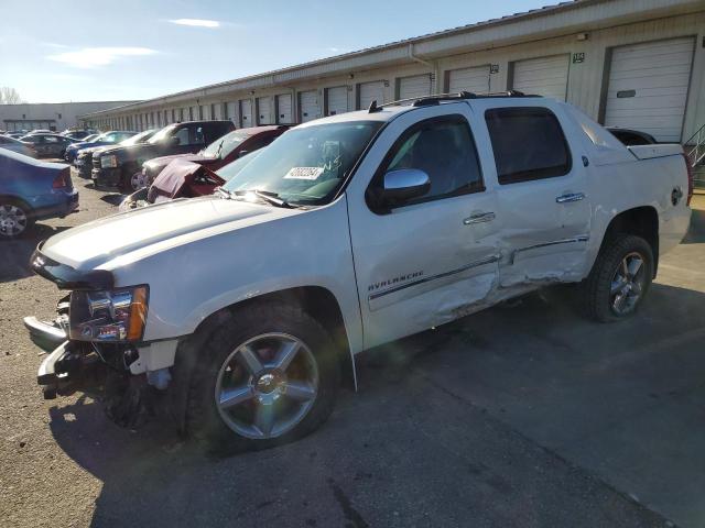  CHEVROLET AVALANCHE 2013 Biały