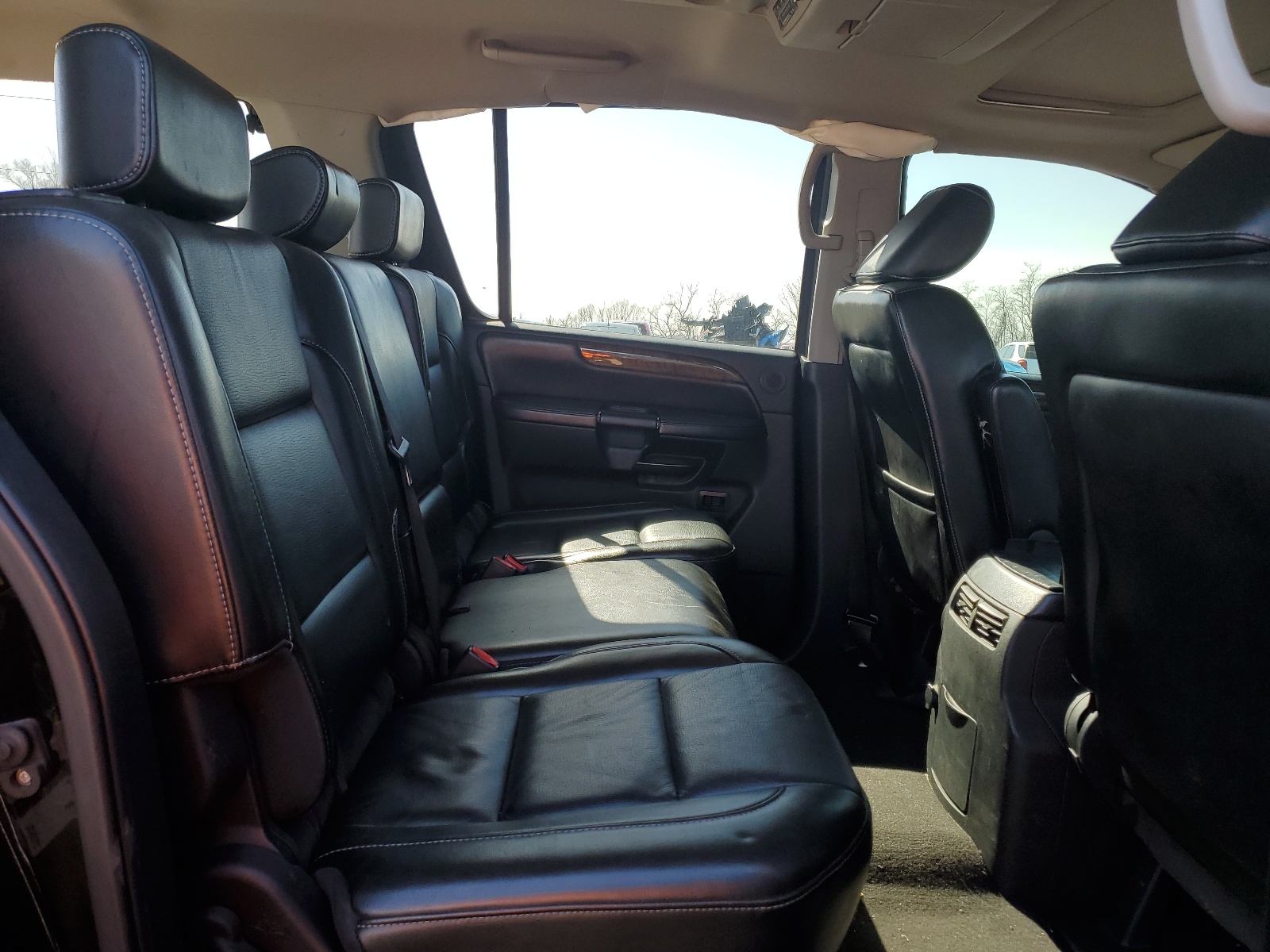 5N1AA0NC4BN608559 2011 Nissan Armada Sv