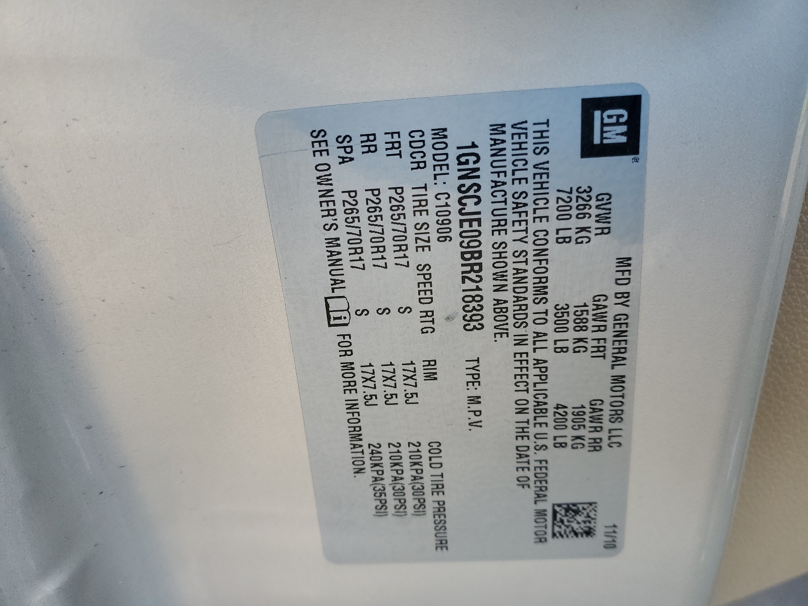 1GNSCJE09BR218393 2011 Chevrolet Suburban C1500 Lt