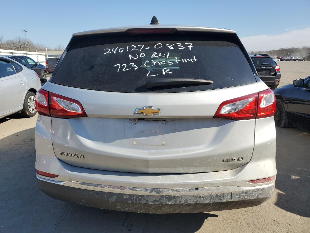 2GNAXSEV3J6229370 2018 Chevrolet Equinox Lt