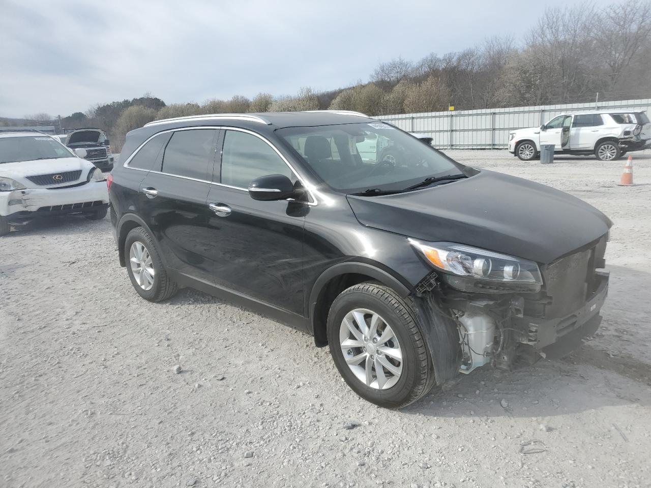 5XYPG4A3XHG337646 2017 Kia Sorento Lx