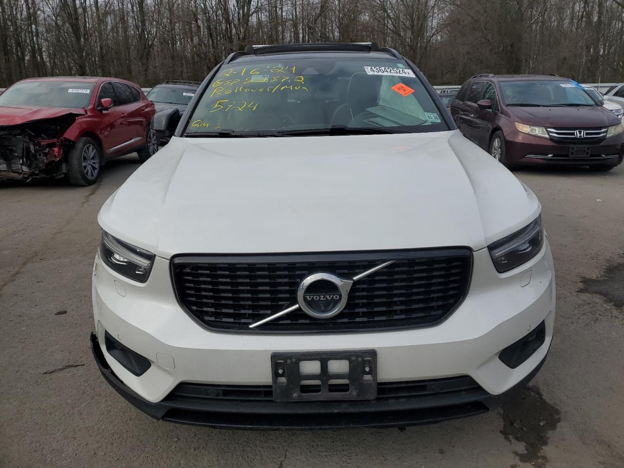 YV4162UM1N2695724 2022 Volvo Xc40 T5 R-Design