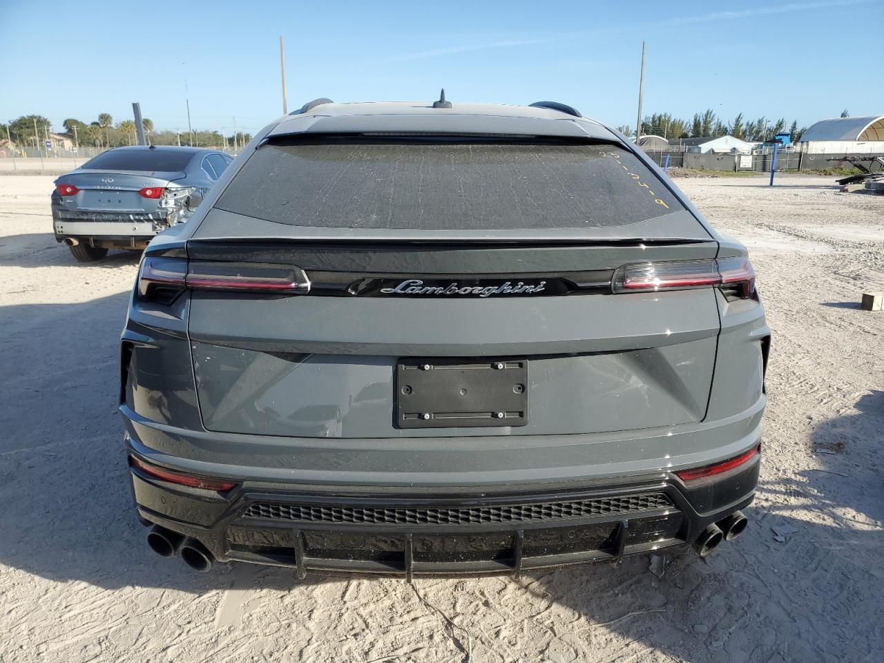 2022 Lamborghini Urus VIN: ZPBUA1ZL8NLA16768 Lot: 40152294