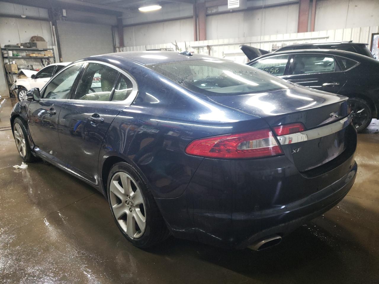 SAJWA0FB9BLS12379 2011 Jaguar Xf