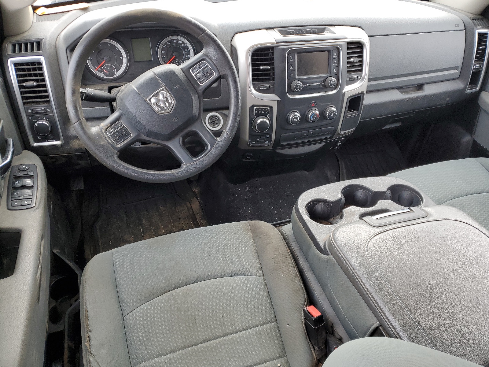 1C6RR7LT7KS511232 2019 Ram 1500 Classic Slt