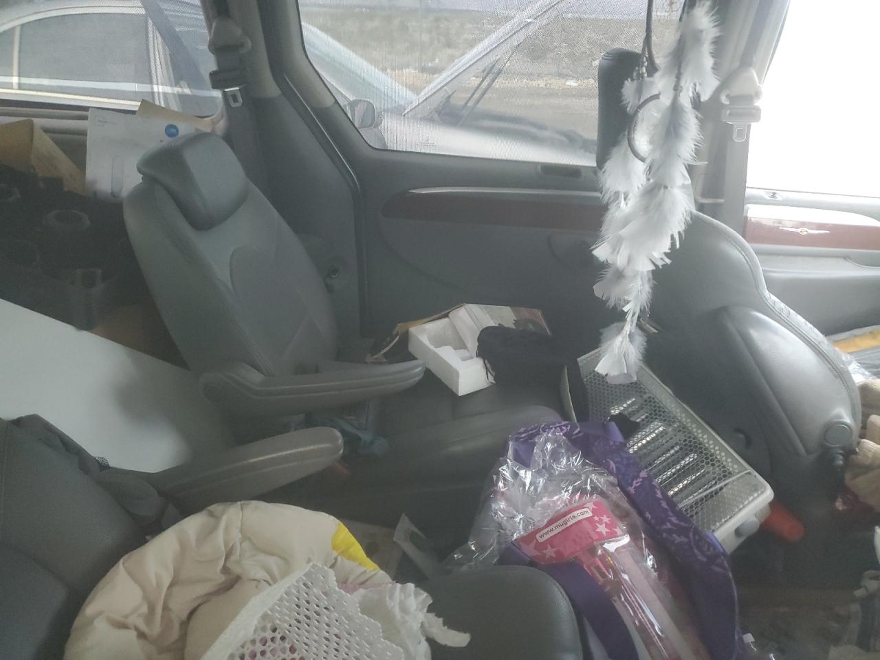 2007 Chrysler Town & Country Limited VIN: 2A4GP64L57R210301 Lot: 57171014