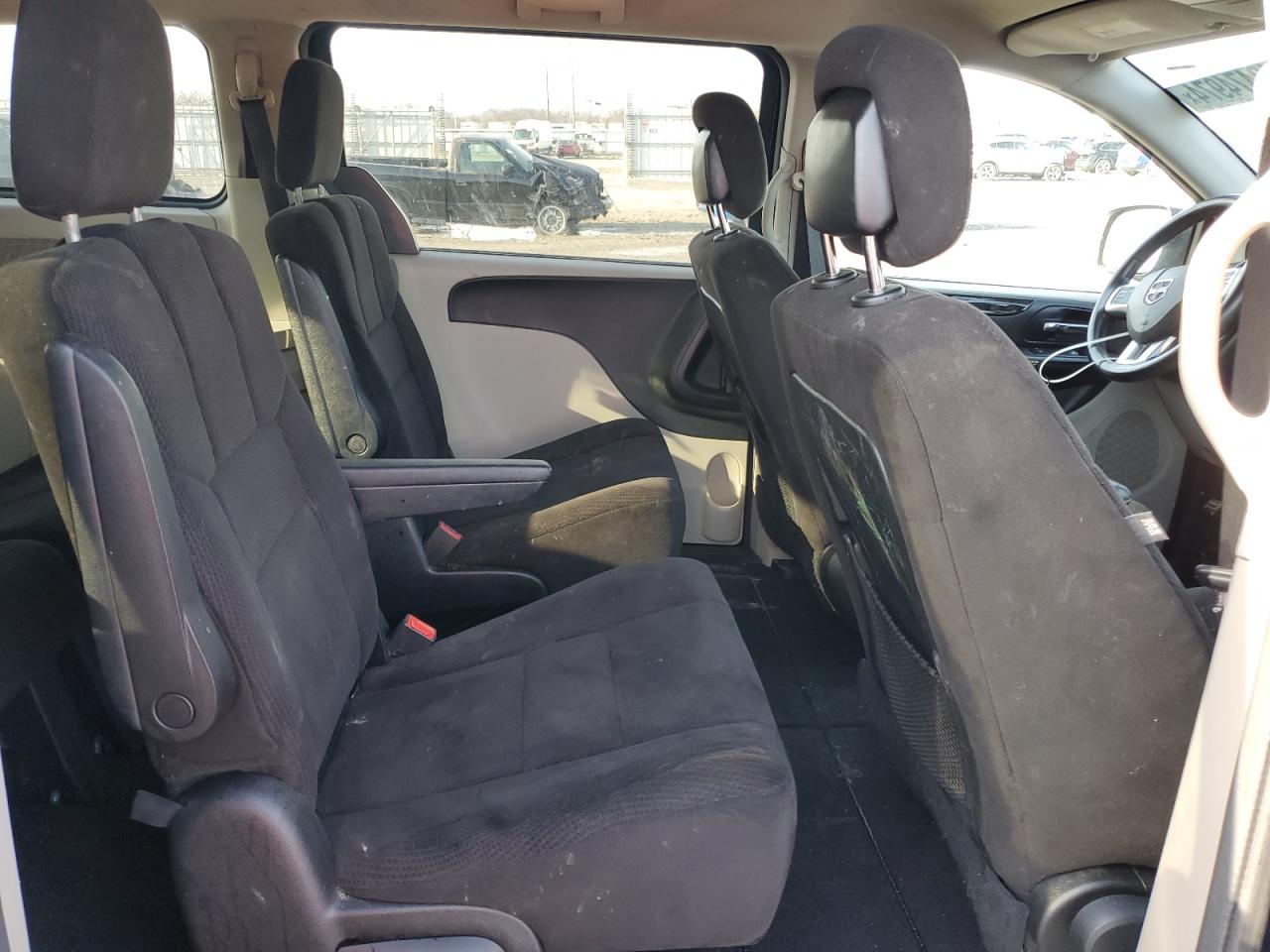 2013 Dodge Caravan - Image 11