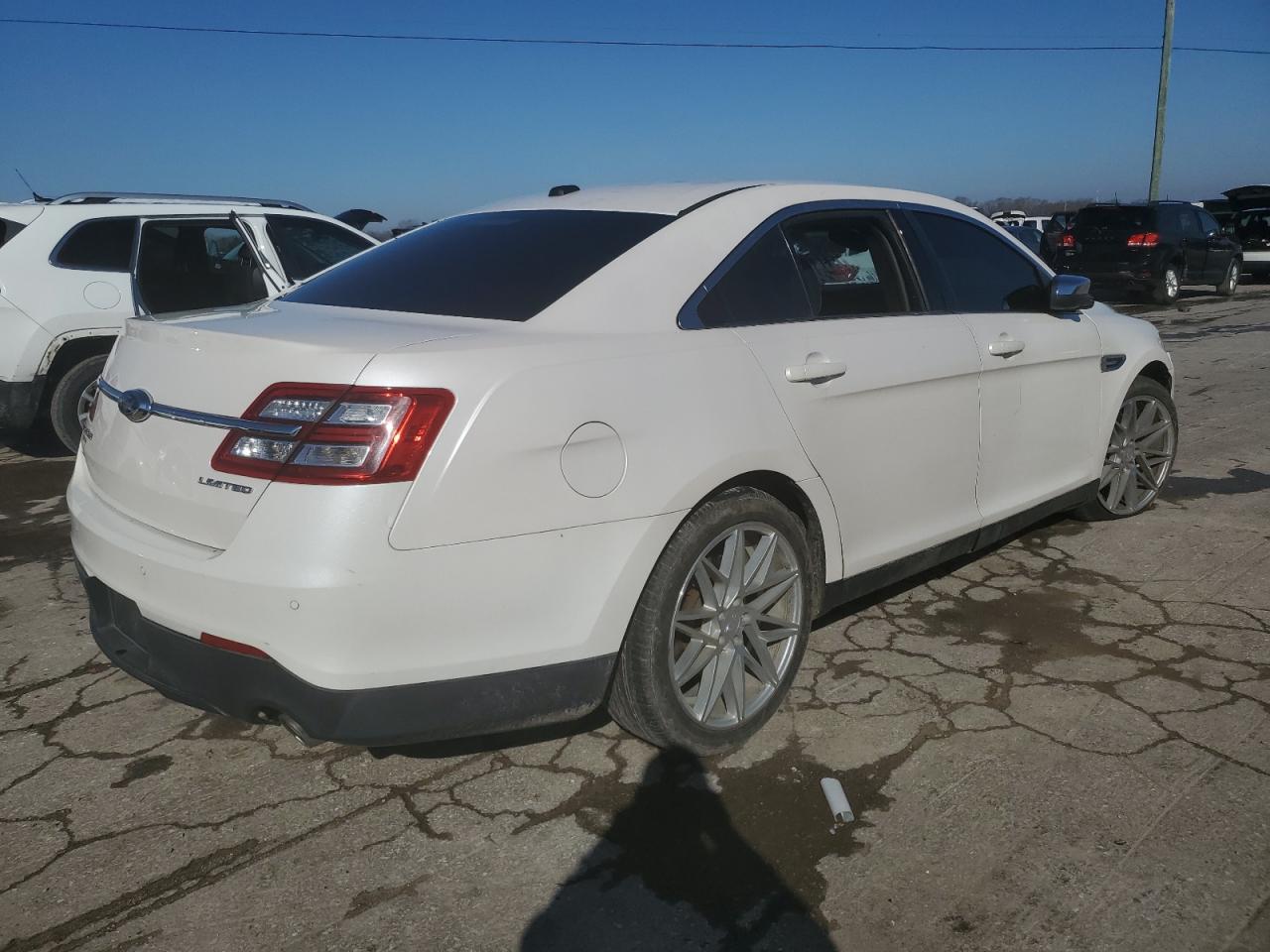 2013 Ford Taurus Limited VIN: 1FAHP2F8XDG131284 Lot: 42856884