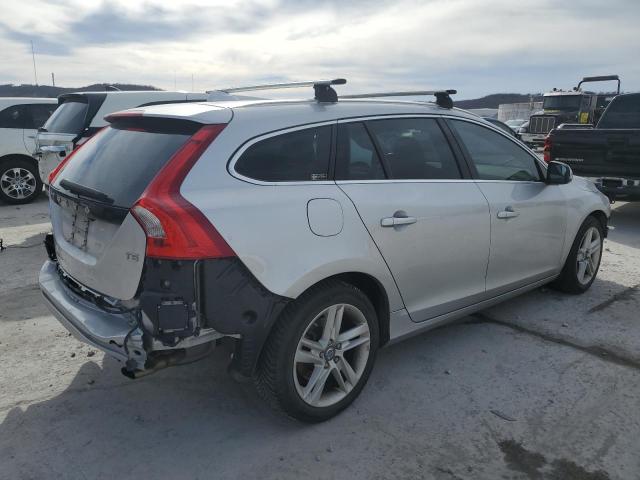  VOLVO V60 2015 Серебристый