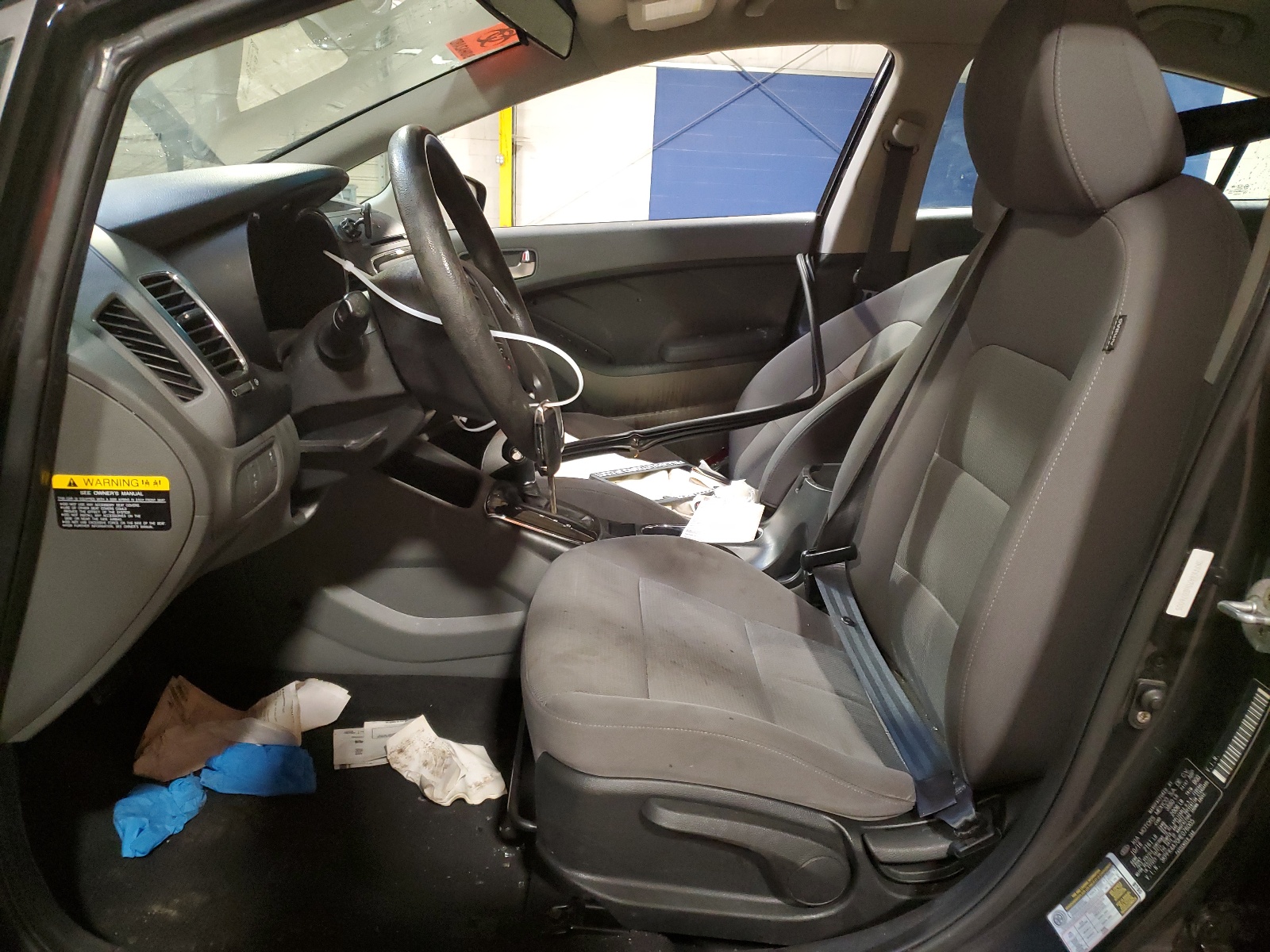 3KPFK4A70HE076005 2017 Kia Forte Lx