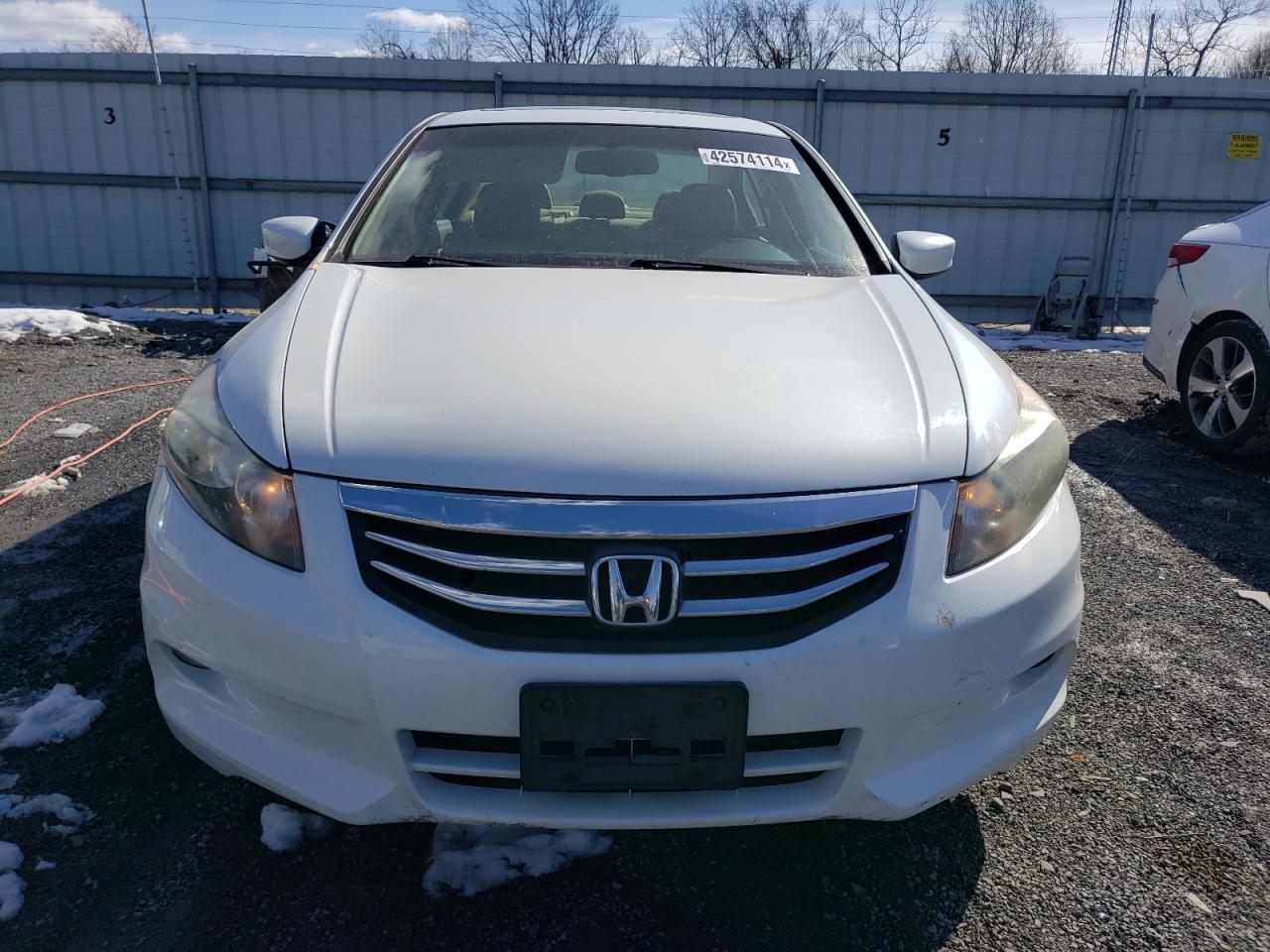 2012 Honda Accord Exl VIN: 1HGCP3F81CA035847 Lot: 42574114