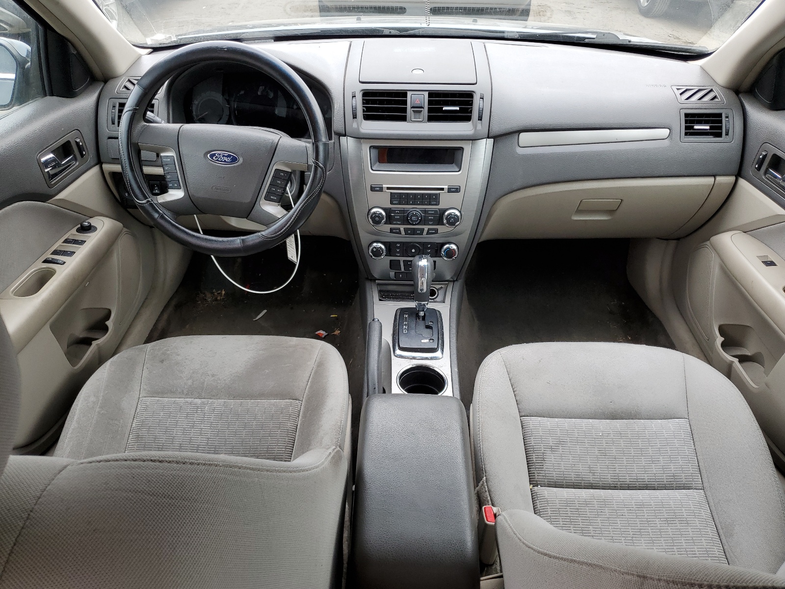 3FAHP0HG3AR144925 2010 Ford Fusion Se