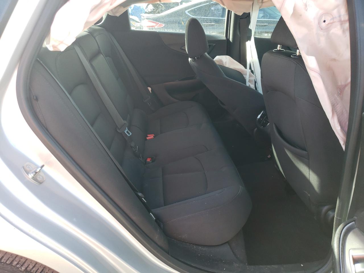 2017 Chevrolet Malibu - Image 10