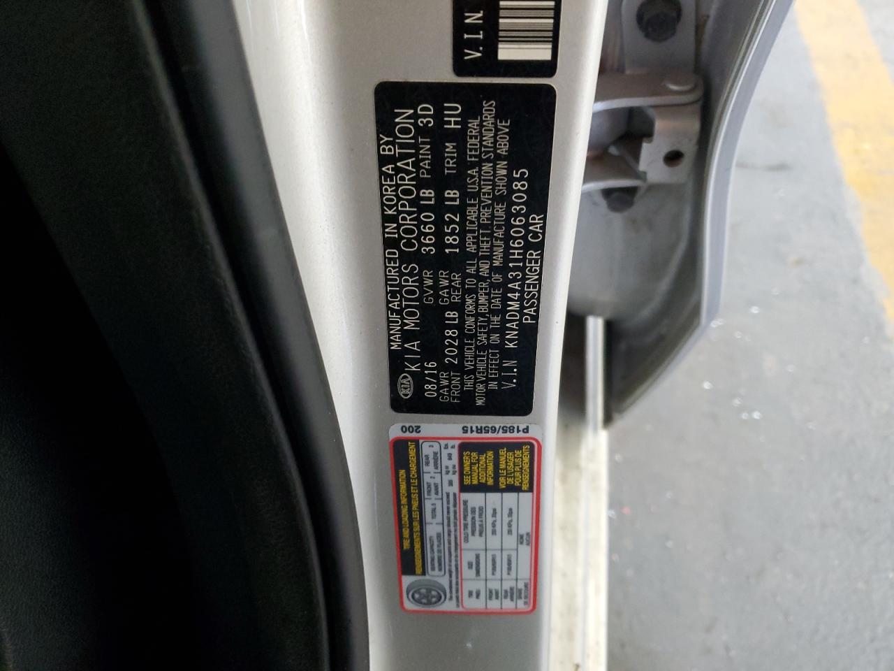 KNADM4A31H6063085 2017 Kia Rio Lx