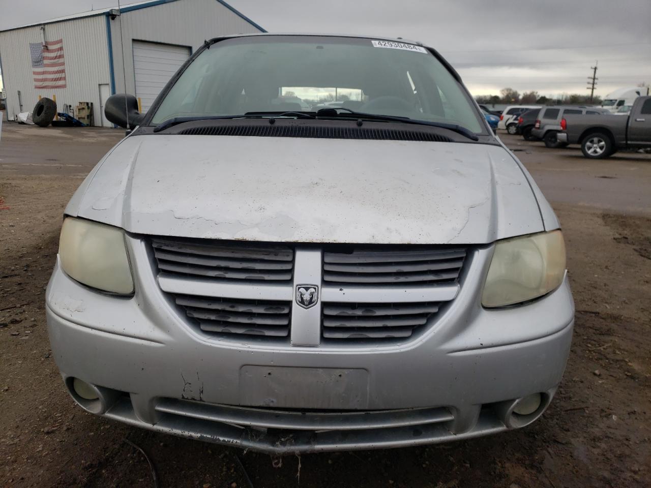 2005 Dodge Caravan - Image 5