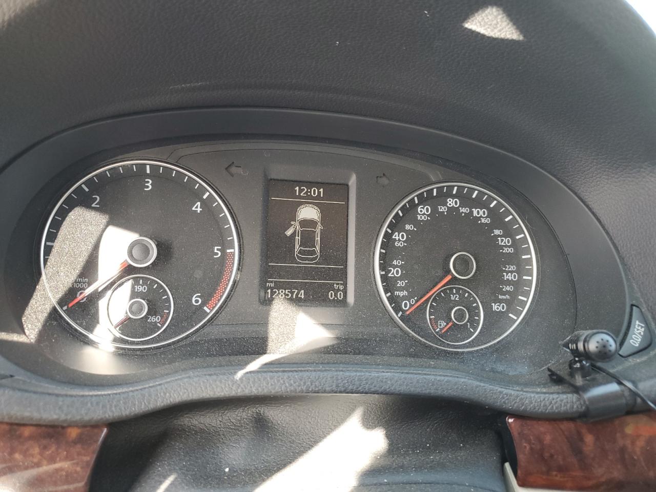 2013 Volkswagen Passat Sel VIN: 1VWCN7A31DC141743 Lot: 44342904