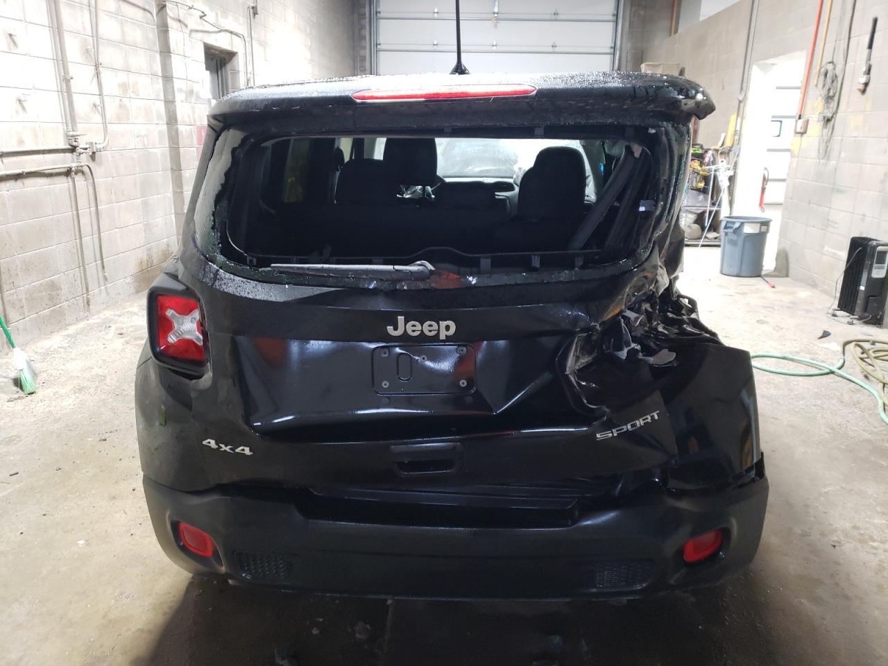 2020 Jeep Renegade - Image 6