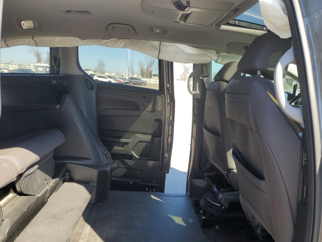 2019 Honda Odyssey - Image 11