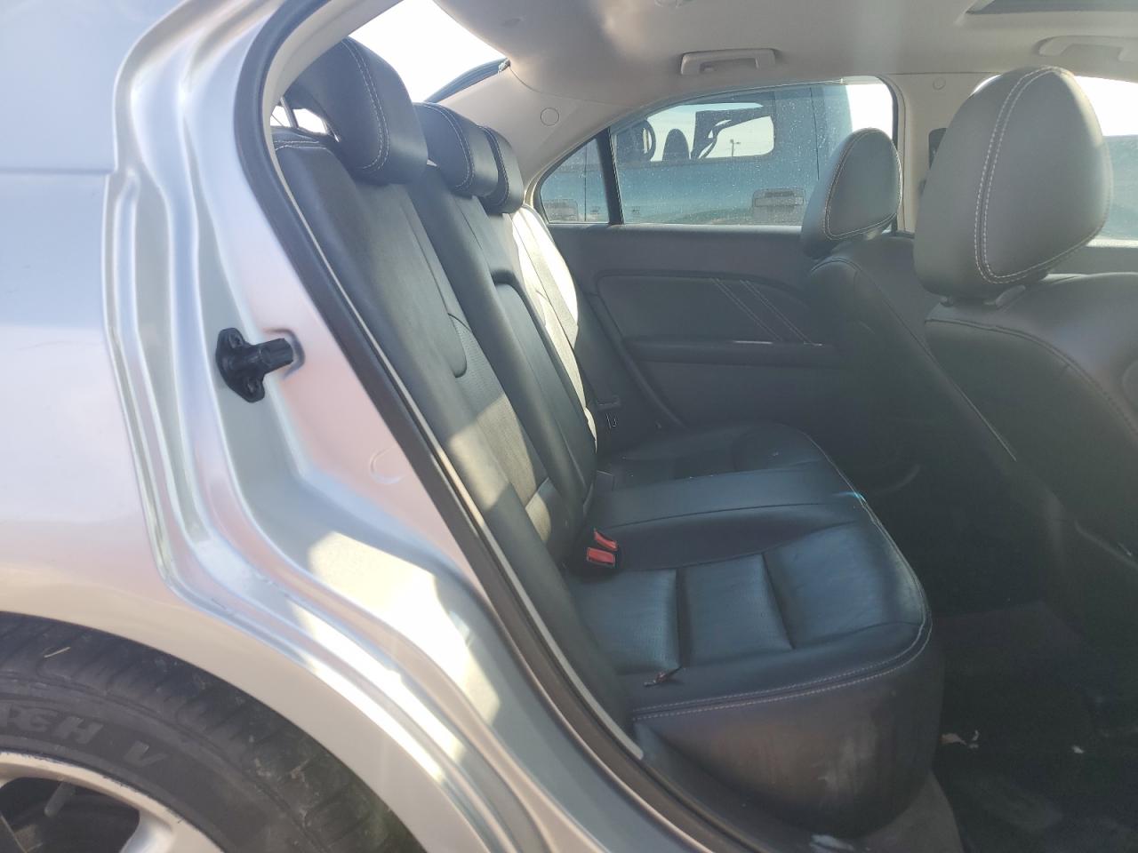 2010 Ford Fusion Sport VIN: 3FAHP0KC4AR401077 Lot: 43279814