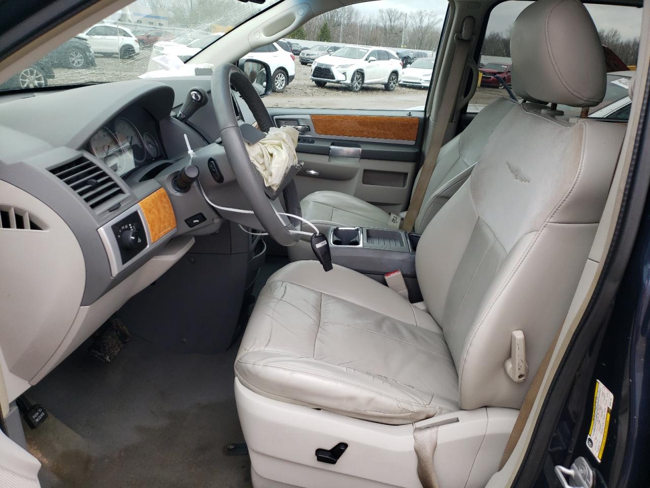 2008 Chrysler Town & Country Limited VIN: 2A8HR64X38R637767 Lot: 44310824