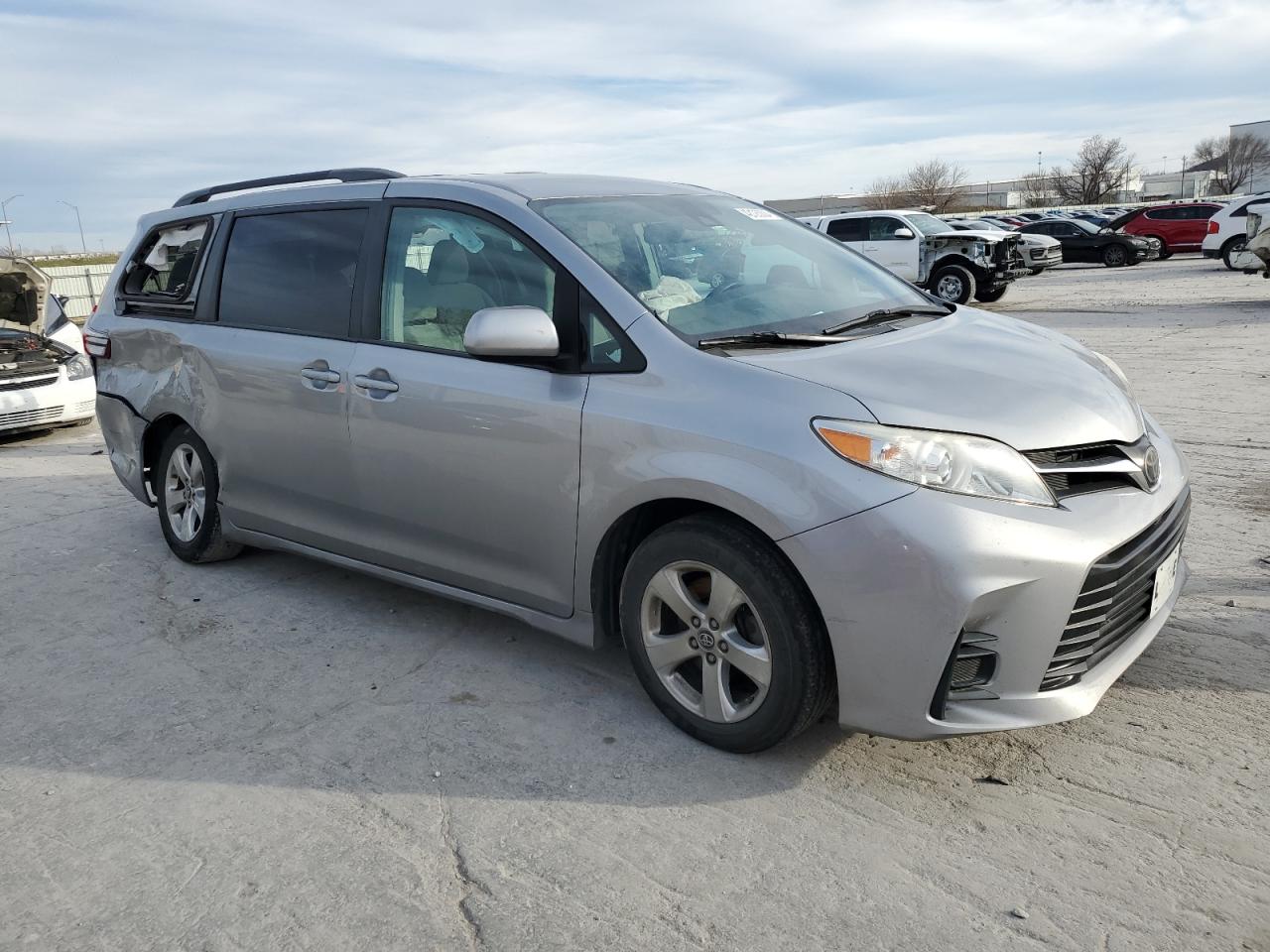 2018 Toyota Sienna Le VIN: 5TDKZ3DC4JS928428 Lot: 42125004