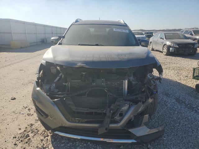  NISSAN ROGUE 2017 Зеленый