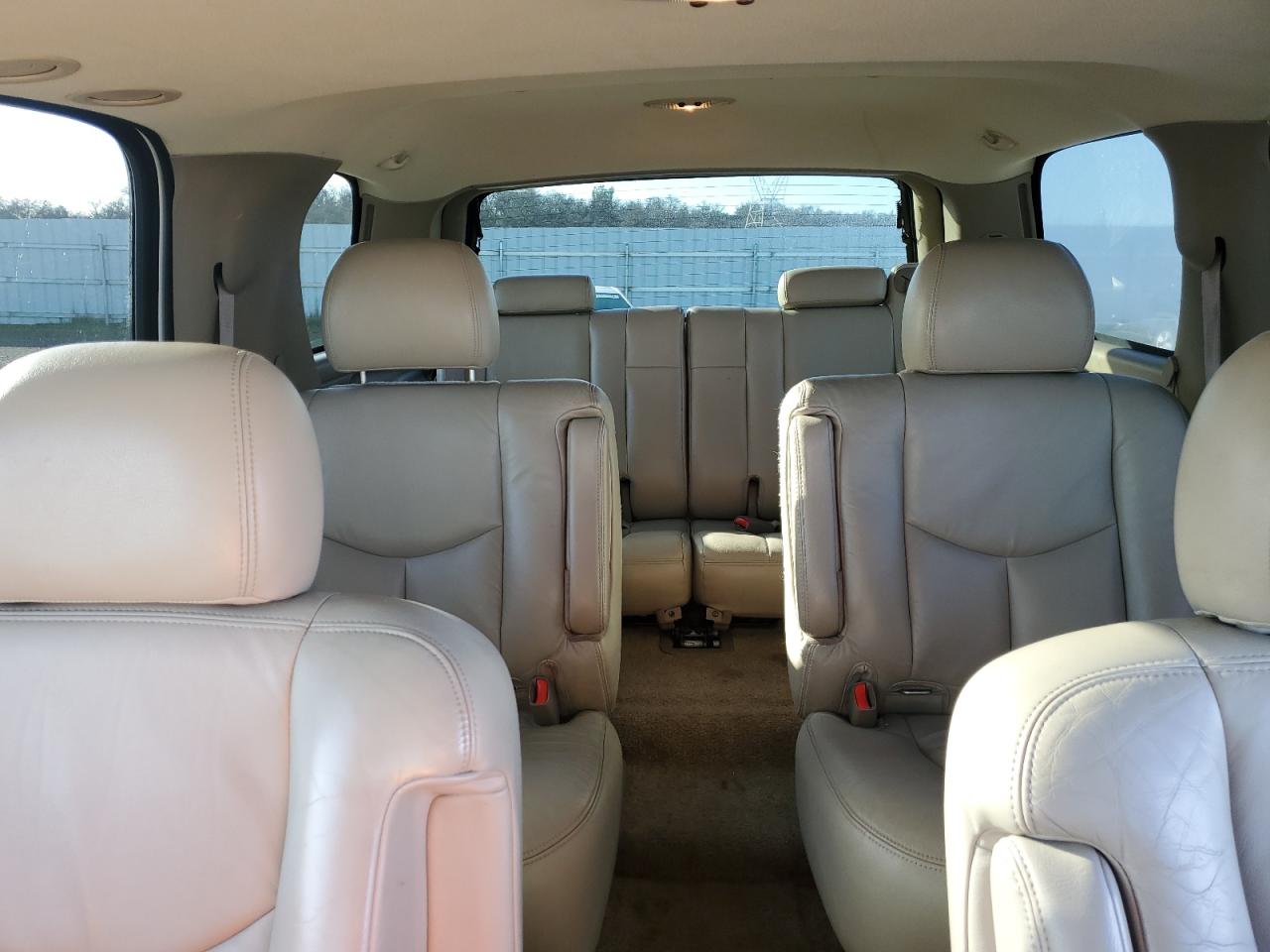 2003 Chevrolet Tahoe K1500 VIN: 1GNEK13T53R240535 Lot: 44040814