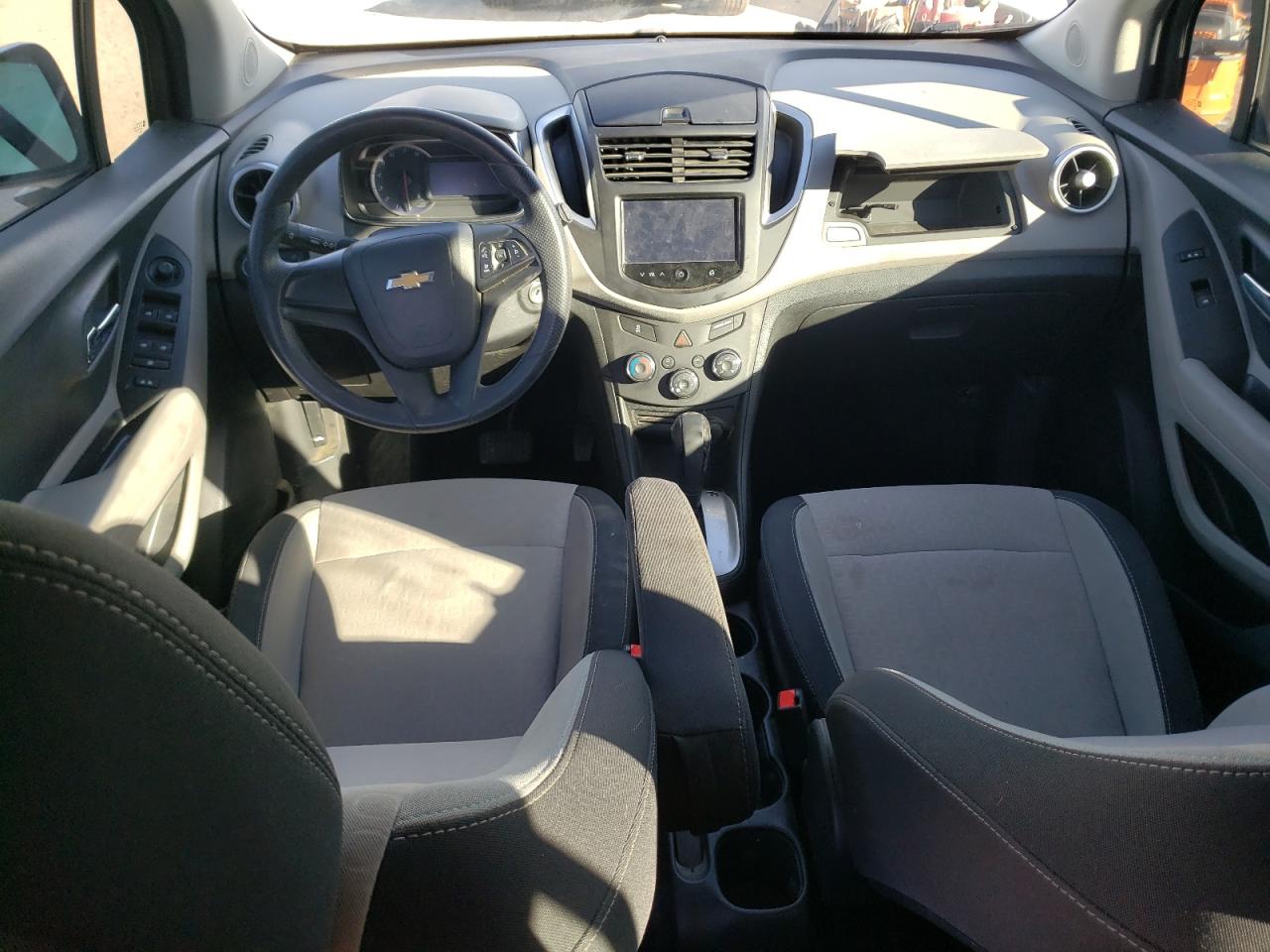 2015 Chevrolet Trax Ls VIN: 3GNCJKSB4FL246136 Lot: 41893044